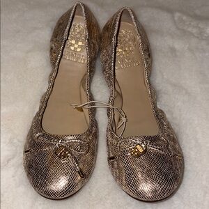 NEW Vince Camuto Gold Ballet Flats Size: 7.5
